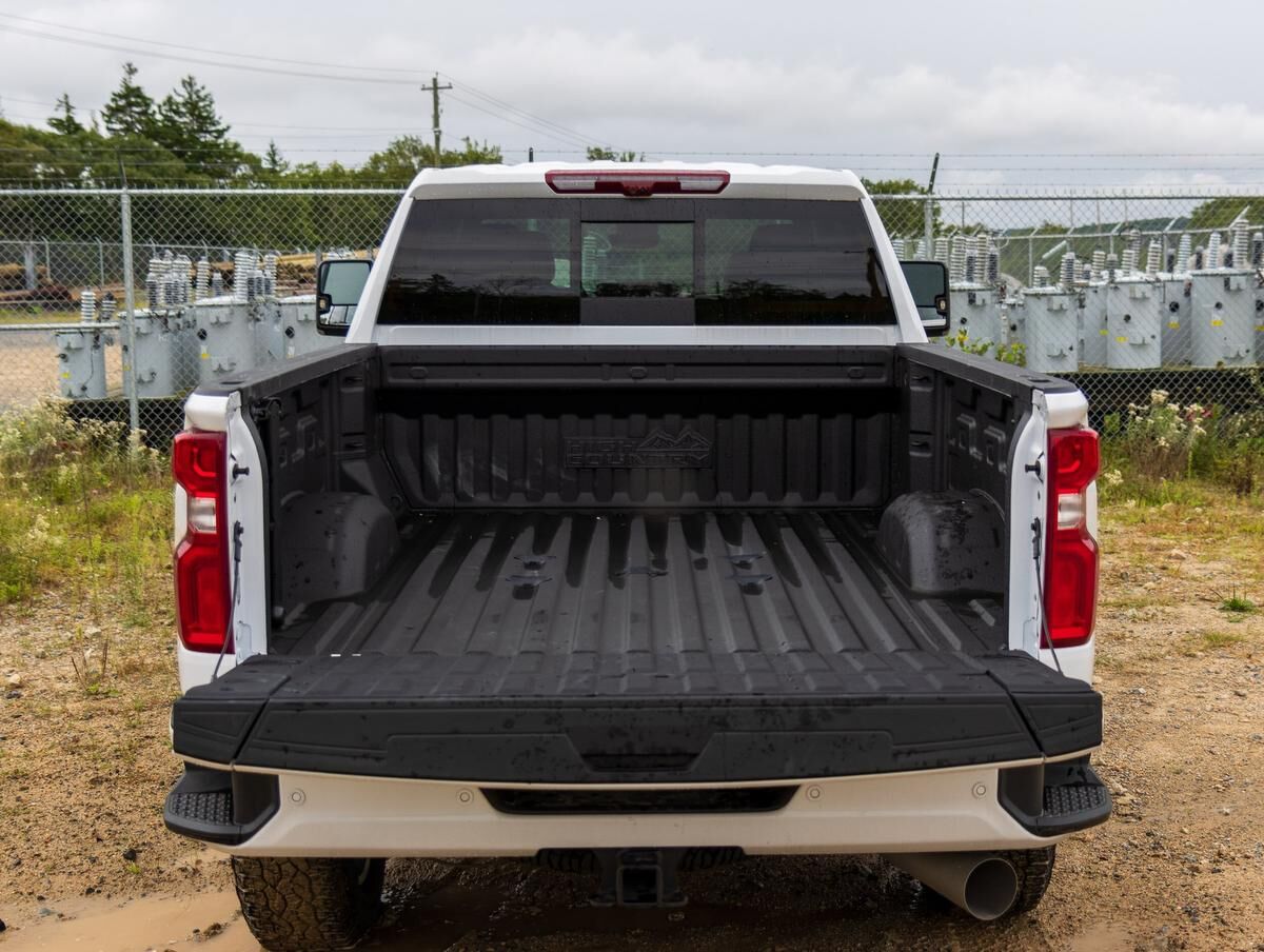 2 2024 chevrolet silverado 2500 hd box